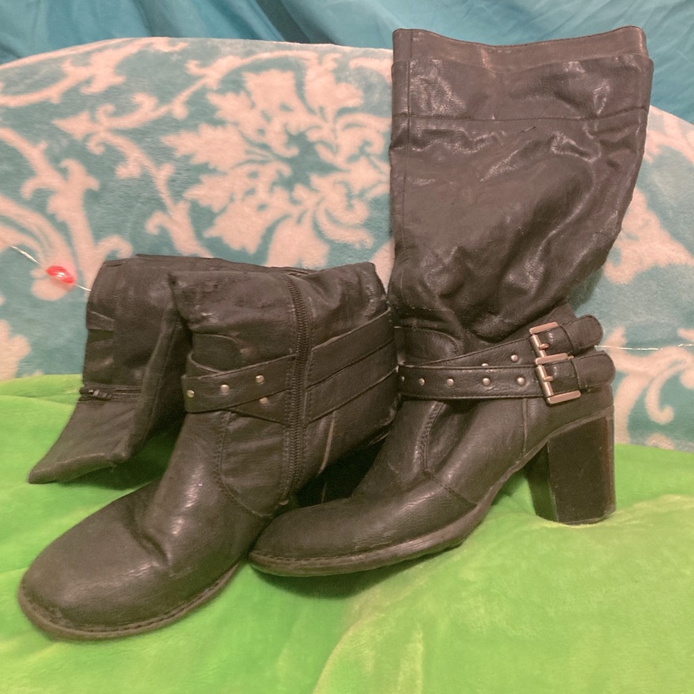 Boots brown size 9